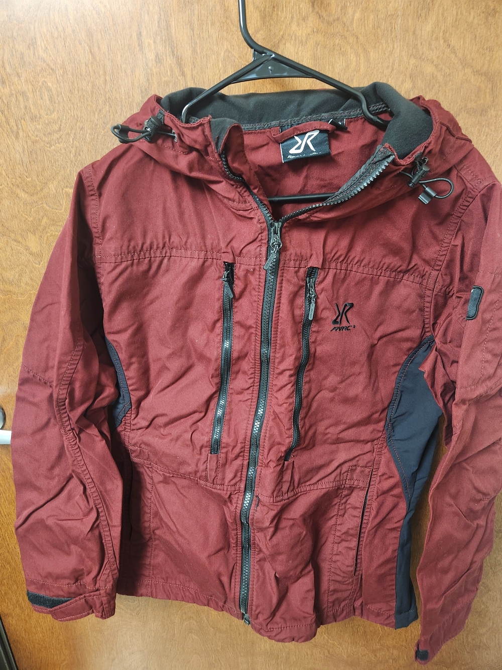 Revolution Racing Wander Bison Red Hiking Jacket